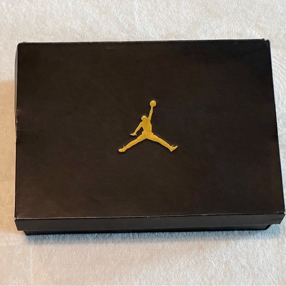 Air Jordan 1 Low UNC 2021 - Picture 17 of 17